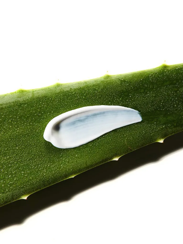 aloe-soothing-sun-cream-spf50-pa-cosrx-official-9.webp