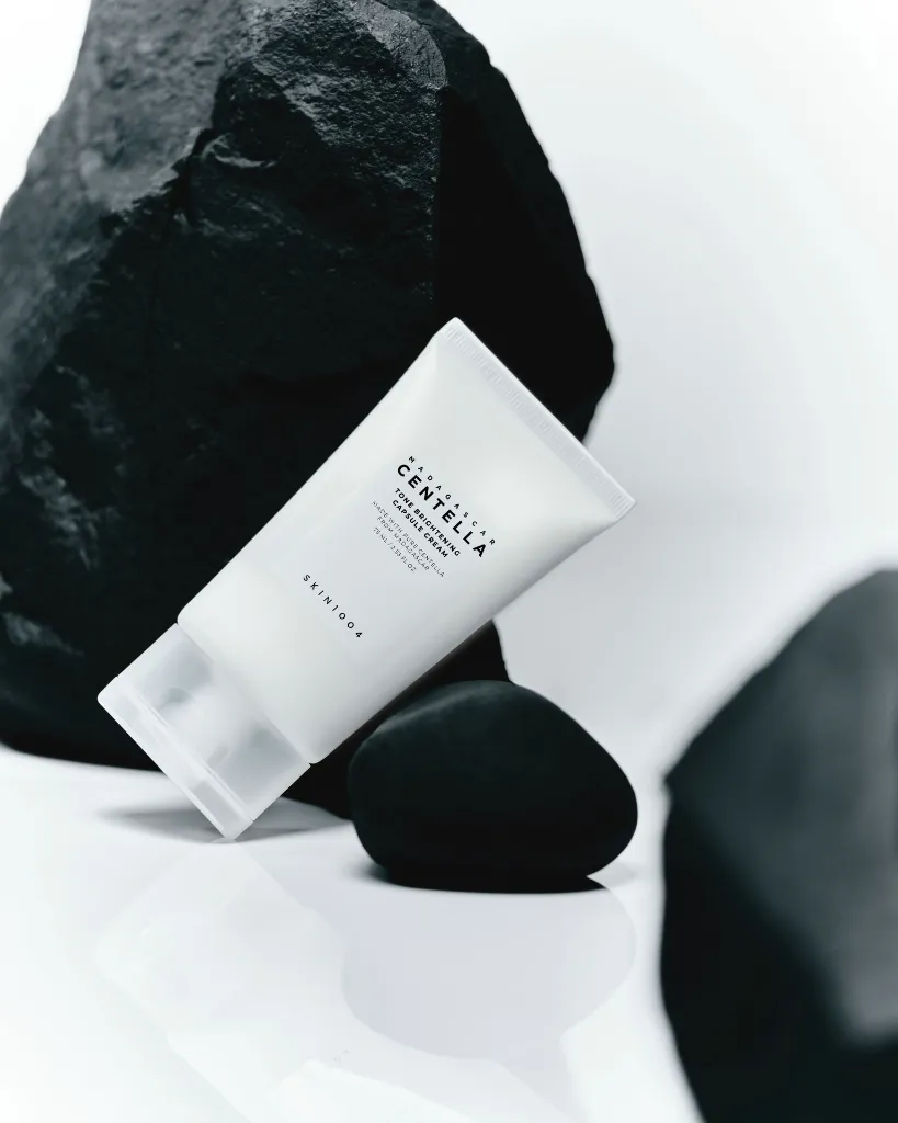 220425_Capsule Cream_3_BW.webp