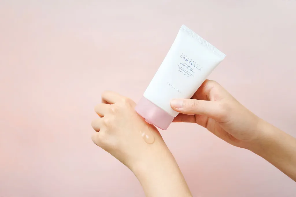 220712_Light Gel Cream_7.webp